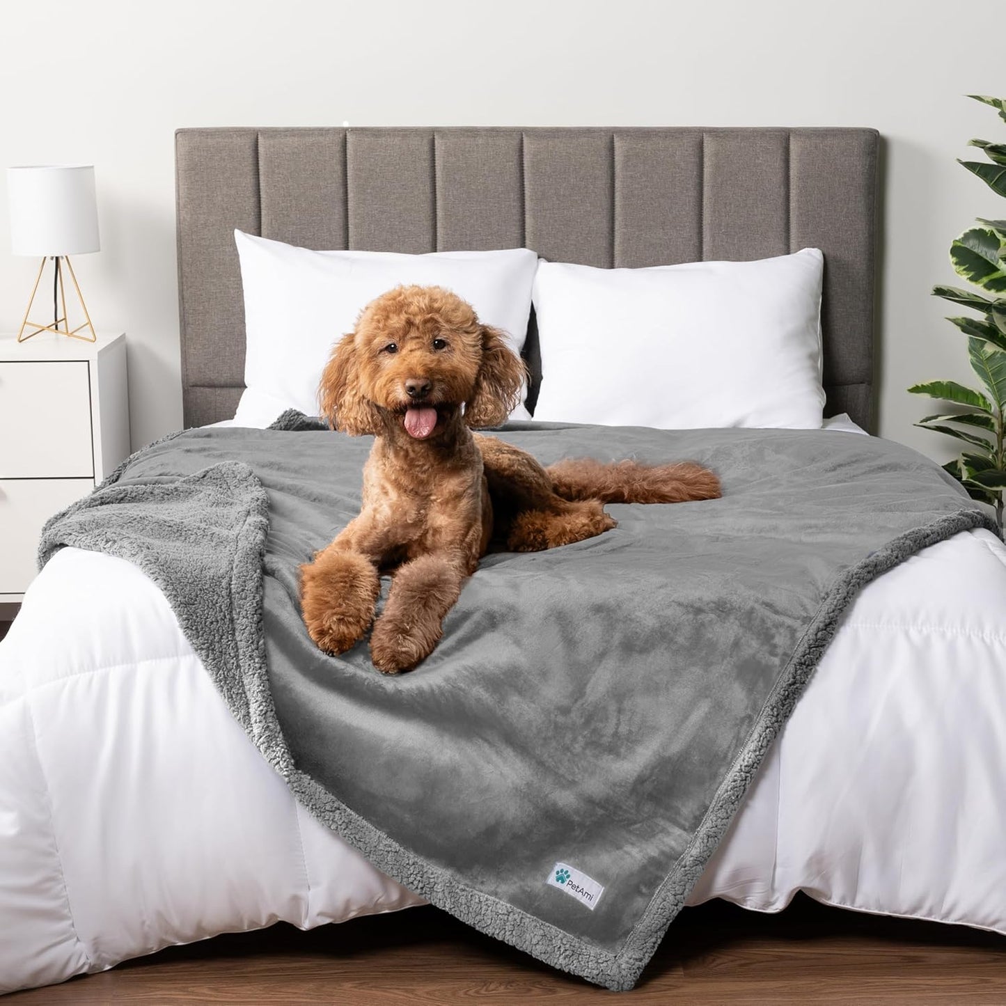 WATERPROOF Dog Blanket for Bed, XL Dog Pet Blanket Couch Cover Protector, Sherpa Fleece Leakproof Blanket for Crate Kennel Sofa Furniture Queen Bed Protection Reversible Soft 90X90 Light Grey